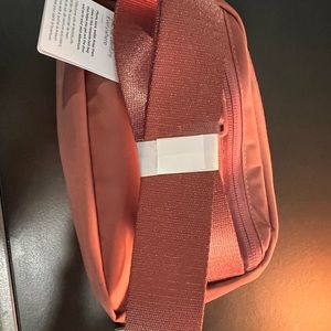 Brier Rose everywhere belt bag